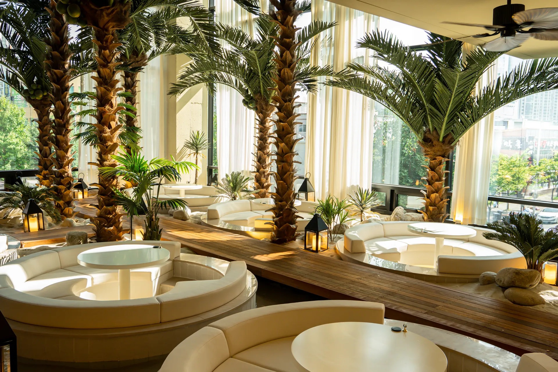 Gwang-Ju Lounge OIC 1